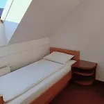 Paradise 아파트 *
