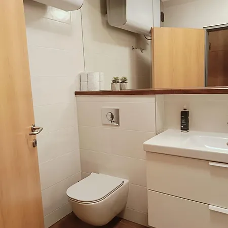 Paradise Apartment *